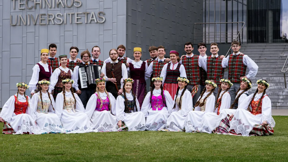 Pradėjo nedrąsiai, baigė su ovacijomis: studentų sukurta reklama apie VILNIUS TECH kelia ovacijas