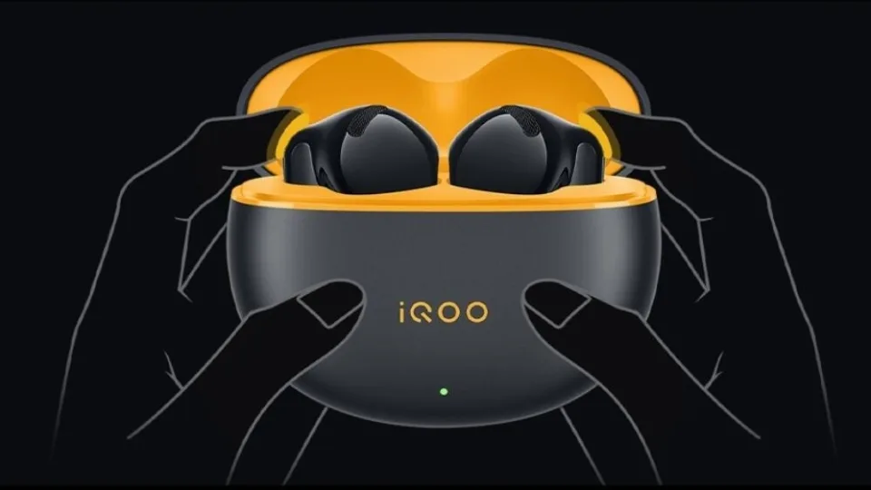 „iQOO“ pristatė „TWS Air3 Pro“ belaidžius ausinukus ir triukšmo slopinimu ir „Monster Sound“ režimu