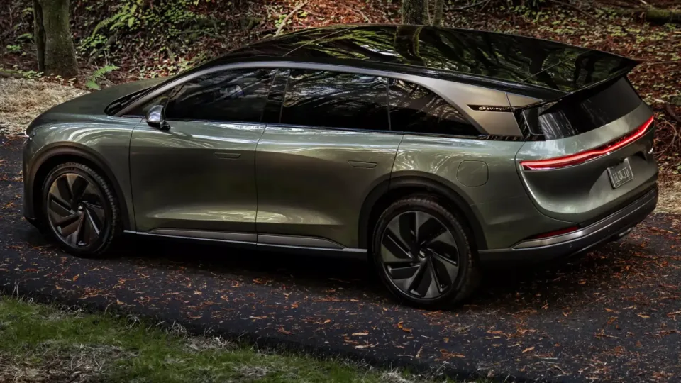 Slaptas „Lucid“ projektas: bekelės dvasia prabangos kėbule, ruošia ekstremalių nuotykių „Gravity“ versiją