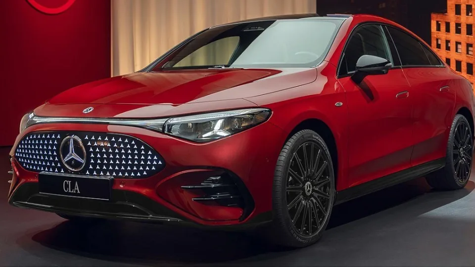 DI automobilyje, kuris iš tiesų veikia: naujasis „Mercedes“ kalbasi, supranta ir veikia jūsų vardu