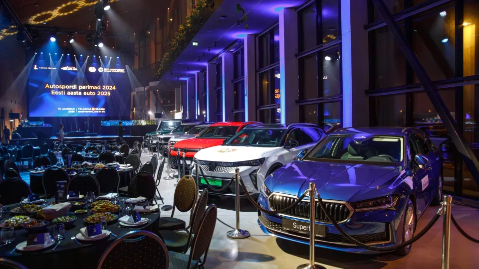 Estija renka geriausią automobilį: tarp konkurso finalistų atsidūrė „Renault“ ir „Dacia“ modeliai