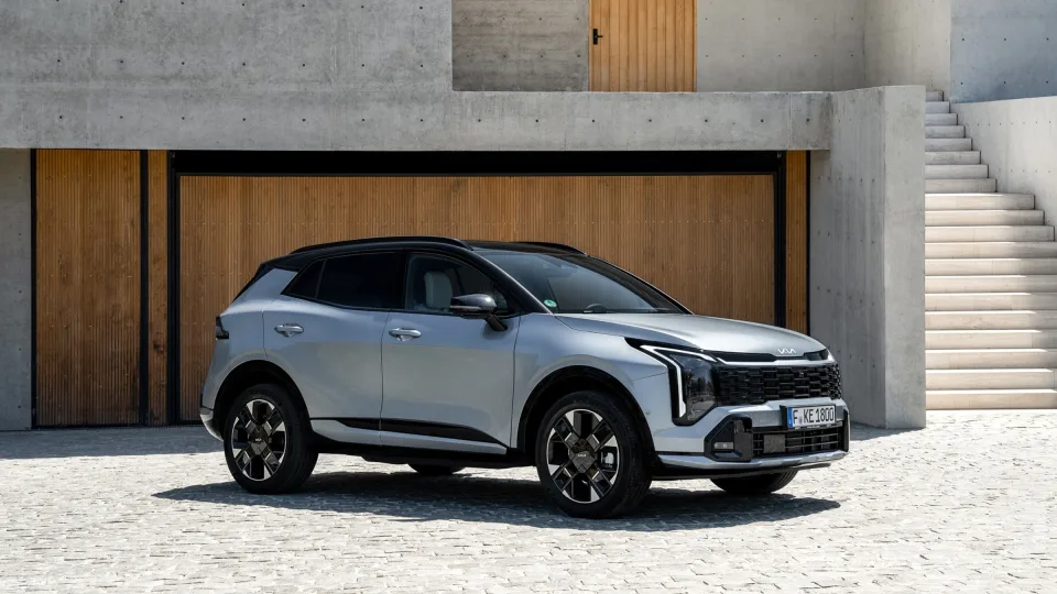 Hibridai visiškai užkariavo Lietuvą: vairuotojai masiškai atsisako dyzelinių automobilių, štai kodėl