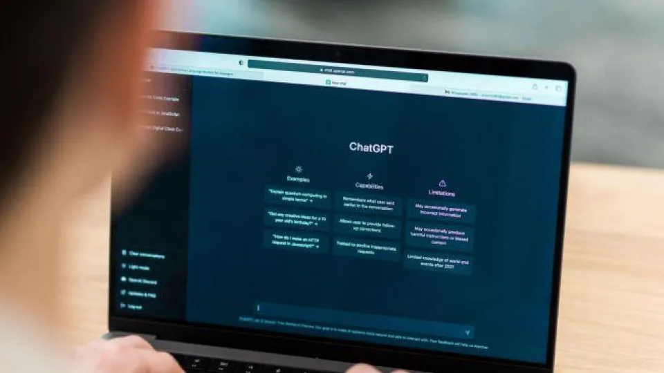 Kai dirbtinis intelektas siūlo patarimus dėl pensijos, ar „ChatGPT“ gali spręsti jūsų finansinę ateitį?