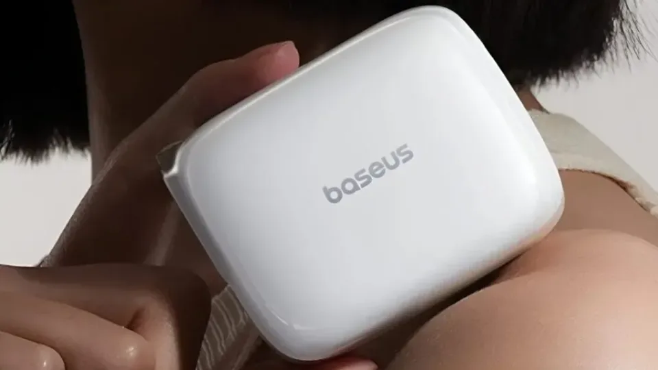 „Baseus“ pristatė itin kompaktišką ir funkcionalų įkrovimo sprendimą, kuris nustebins savo galimybėmis