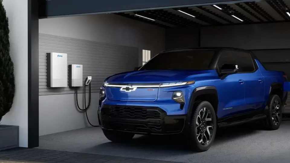 JAV automobilių milžinė suteiks išskirtinę galimybę, kuri patiks daugeliui: elektromobiliai elektros energija galės aprūpinti net ir jūsų namus