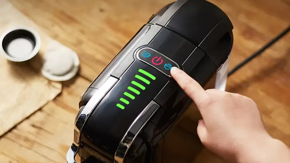 Internautai tiesiog pašėlo dėl šio kavos aparato: aukščiausios klasės įrenginį dabar galima įsigyti už mažiau nei 85€, o siūlomos galimybės nustebins daugelį