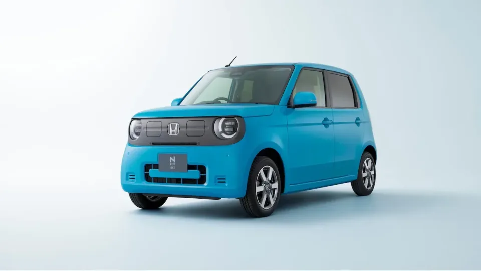 Mažas, tylus ir pakankamai galingas: „Honda“ pristatė naująjį „N-ONE e“ elektrinį automobilį