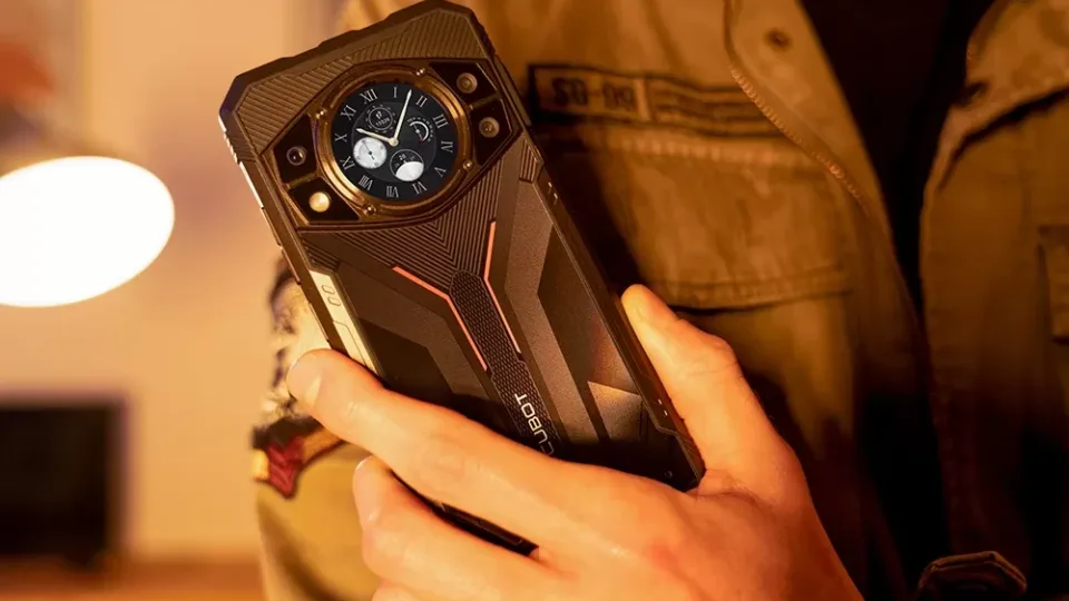 Bene ploniausias itin atsparus išmanusis telefonas rinkoje: „Cubot“ netrukus pradės naujo telefono prekybą, kurio savybės nustebins daugelį