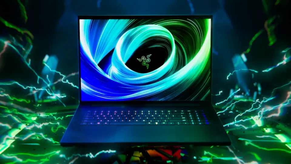 „Razer“ pristatė bene galingiausią savo nešiojamą kompiuterį – paskelbta apie naująjį „Blade 18 (2025)“ modelį, kuris turi vieną unikalią savybę
