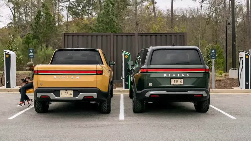 JAV elektromobilių gamintojas ruošiasi naujo visureigio pristatymui: aiškėja, jog naujasis „Rivian R2“ bus prieinamas ir Europoje