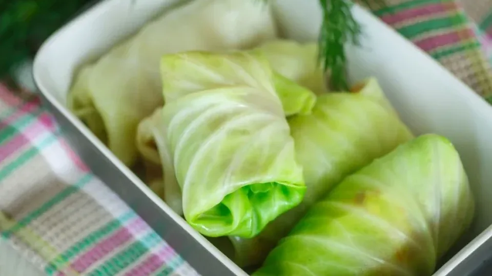 Daug kas sugadina balandėlius dar prieš juos suvyniodami: štai klaida, kuri paverčia įdarą lipnia mase