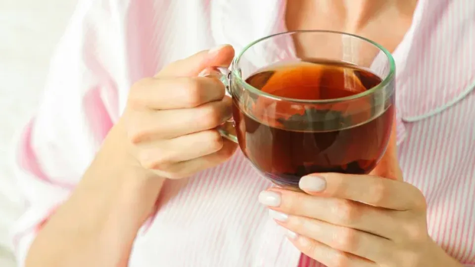 Brangūs kremai nepadeda? Šios arbatos gali nuraminti odą ir sumažinti aknę iš vidaus
