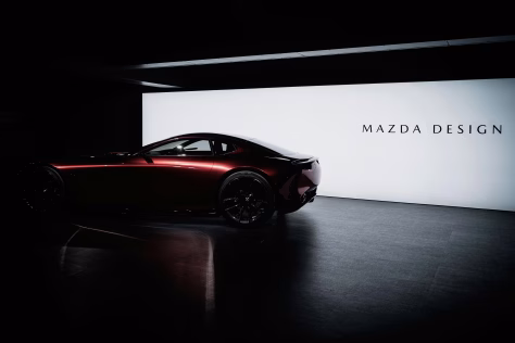 Elektromobilių rinką sudrebino naujasis „Mazda" sedanas: 560 km rida ir netikėtai maža kaina