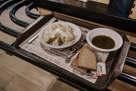 Valgėme anksčiau, bet pamiršome šiandien: sveikiausi sovietmečio patiekalai, kuriuos verta grąžinti