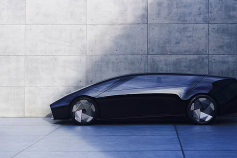 „Honda“ pademonstravo ateities sprendimus: pademonstravo sedaną, kuris atrodo tarsi iš fantastinio filmo