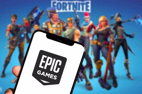„Epic Games“ keičia savo programėlių politiką: kultinis „Fortnite“ šalinamas iš „Galaxy Store“, šį žaidimą netrukus galės žaisti ir „iPhone“ telefonų turėtojai Europoje