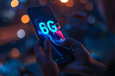 „Mobile World Congress“ technologijų paroda šiemet buvo kitokia: „lieknų“ telefonų bumas ir augantys Europos technologiniai „raumenys“