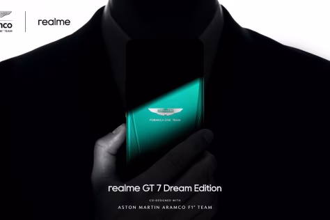 „Realme“ anonsuoja specialaus leidimo „GT 7“ modelį, išplatintas įrašas su dukart „Formulės 1“ čempionu