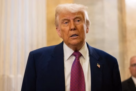 Trumpas žada paviešinti NSO dokumentus: prakalbo apie nežemišką gyvybę ir kaltina Obamą