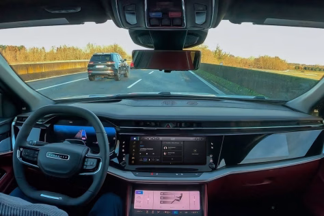 Revoliucija keliuose: nauja sistema leidžia autonominiams automobiliams matyti už kampo