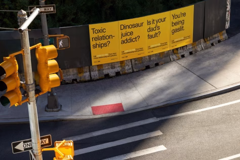 Nauja reklama šokiruoja vairuotojus: nauja kampanija daužo benzino eros mitus be jokių pagražinimų