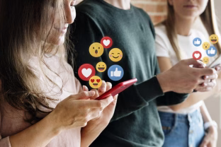 Žmonės desperatiškai bando pašalinti šias programėles: paaiškėjo, kokiomis aplikacijomis bando atsikratyti daugelis