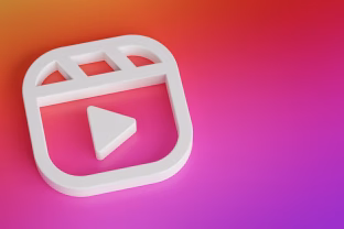 „Instagram“ vartotojai pasipiktinę: naujasis starto ekranas neberodys draugų nuotraukų, tik „Reels“ triukšmą