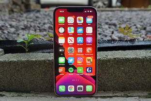 Puikios naujienos „iPhone 13“ ir naujesnių telefonų turėtojams, gavo prieigą prie „Starlink“ interneto