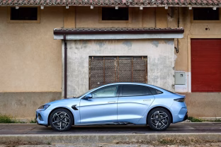 Galingas Europos Sąjungos kirtis Kinijos automobilių gamintojams: ruošiamasi pakeitimams, kurie gali brangiai kainuoti daugeliui gamintojų