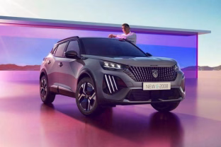 „Peugeot“ atnaujino „2008“ serijos automobilius: dabar su hibridiniais varikliais ir didesnės talpos baterijomis