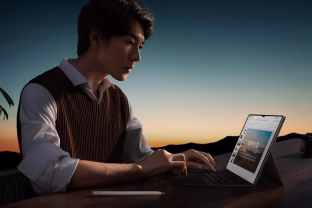 Ekranai, kurių nepaleidžiate iš rankų, tyliai kenkia jūsų akim: ekspertai paaiškina, kaip išvengti blogiausio