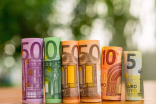 Finansinis proveržis jau čia: trims Zodiako ženklams ši savaitė gali atnešti pinigų lietų