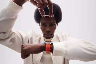 Stilingas išmanusis laikrodis už itin patrauklią kainą: neseniai pristatytas „CMF Watch Pro 2“ dabar parduodamas tik už 56,16 eurus