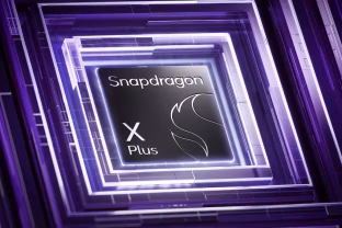 „Qualcomm“ pristatė naująjį „Snapdragon X Plus“ lustą, kuris leis pasiūlyti gerokai pigesnių nešiojamų kompiuterių, tačiau yra ir vienas kabliukas