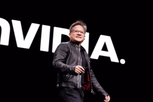 Milijardai, kurie gali subliūkšti: „Nvidia“ vadovas tiki pažanga, o ekspertai neišvengiamu sprogimu