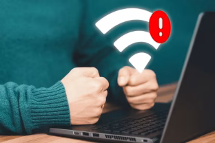 Ar viešas „Wi-Fi“ yra patogumas ar spąstai? Prasidedant mokslo metams ekspertas įspėja studentus