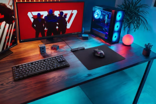 „Logitech G“ pristatė elegantišką belaidžio įkrovimo kilimėlį „PowerPlay 2“ - ateičiai paruoštas įkrovimas, užtikrinantis nepertraukiamą, belaidę laisvę