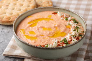 Eurovizijos vakarėlio paslaptis: šios trys paprikų užtepėlės dings nuo stalo greičiau nei balsai