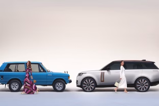 55 metai stiliaus – Vilniuje atidaroma unikali „Range Rover“ dizaino paroda, nuo 1970-ųjų iki šiandien