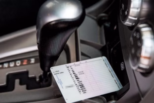 Liksite be teisės vairuoti: tūkstančiai gyventojų gali prarasti teises be jokio papildomo įspėjimo