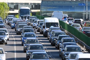 Rugsėjis atneša transporto chaosą: atskleisti paprasti triukai, kurie padės važiuoti greičiau ir pigiau