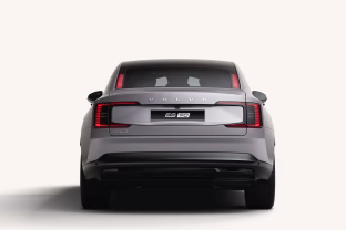 Kinijoje jau pradedamas gaminti Europos rinkai skirtas „Volvo ES90“ elektrinis automobilis