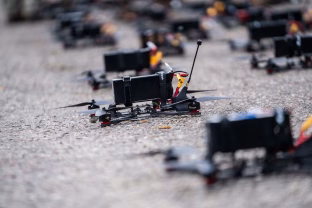 Lietuvos dronų sektorius įsibėgėja: subūrė technologijų lyderius, dėmesio centre oro gynybos ateitis