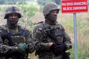 Karinė parama pereina į naują etapą: Varšuva pasirengusi stiprinti Ukrainos dangų