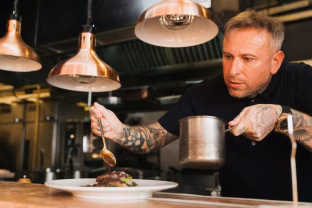 Šis patiekalas pakeis jūsų Kalėdas: pigūs ingredientai, bet rezultatas tarytum būtų iš restorano