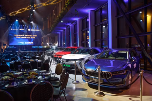 Estija renka geriausią automobilį: tarp konkurso finalistų atsidūrė „Renault“ ir „Dacia“ modeliai