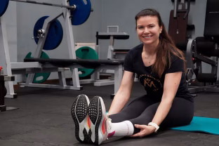 Sąnariai sustingsta net dvidešimtmečiams: specialistė įvardijo šokiruojančią to priežastį