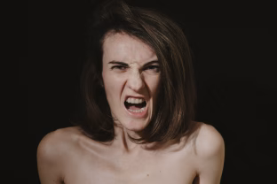 Pilnatis išbando santykius: viena klaida gali kainuoti per daug, kalbėti ar patylėti?