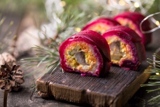 Dėl tokių „sušių“ per Kūčias net ir tradicijų mylėtojai pames galvas: silkė pataluose be papildomų išlaidų