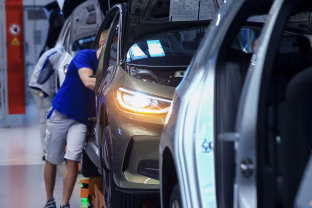 „Opel“ siūlys ilgesnę garantiją: terminas pratęstas iki 8 metų, ar tai padės konkuruoti su Kinijos gamintojais?